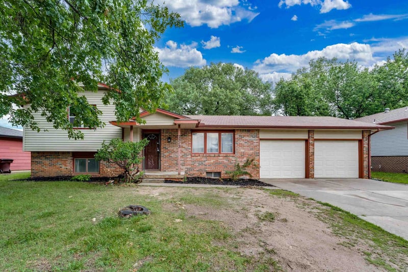 2513 Bleckley Dr, Wichita, KS 67220-3019