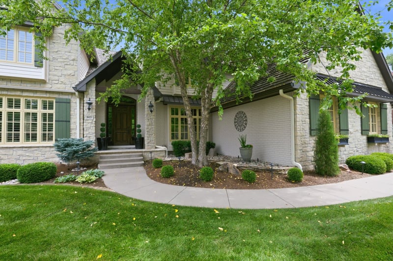 9423 Cross Creek St, Wichita, KS 67206