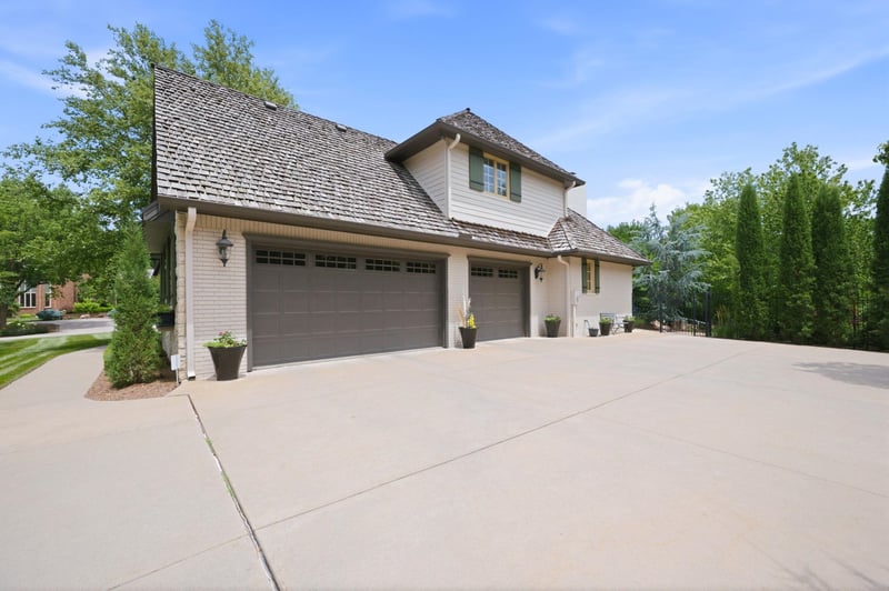 9423 Cross Creek St, Wichita, KS 67206