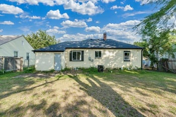 1727 N Northeast Pw, Wichita, KS 67208