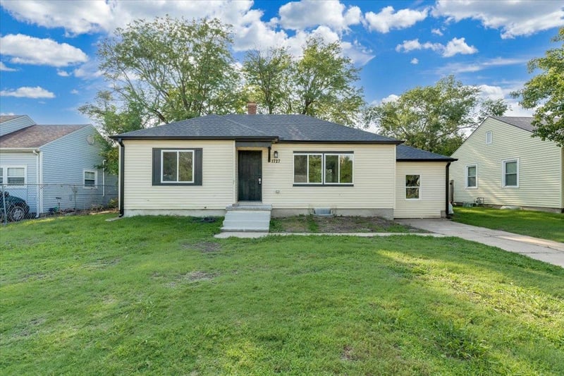 1727 Northeast Pw, Wichita, KS 67208