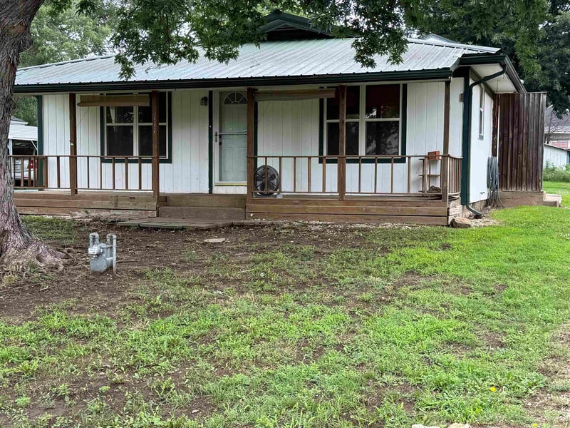 417 Cliff St, Fall River, KS 67047
