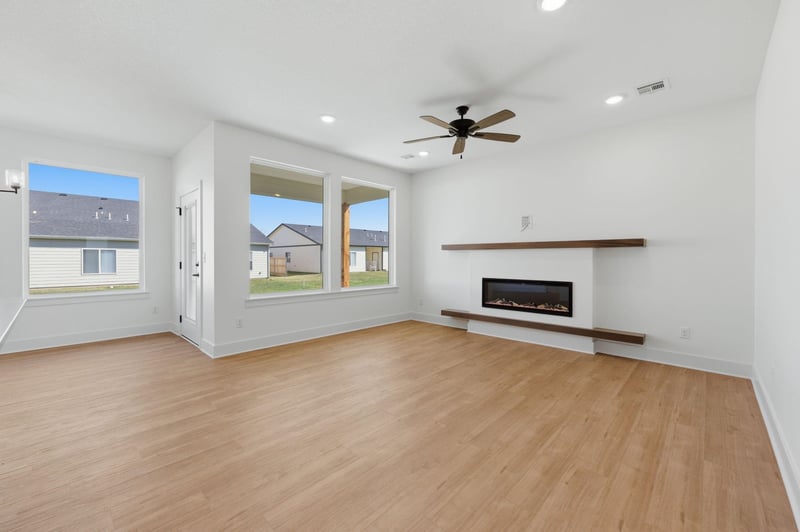 514 E Elmwood St, Park City, KS 67147-1124