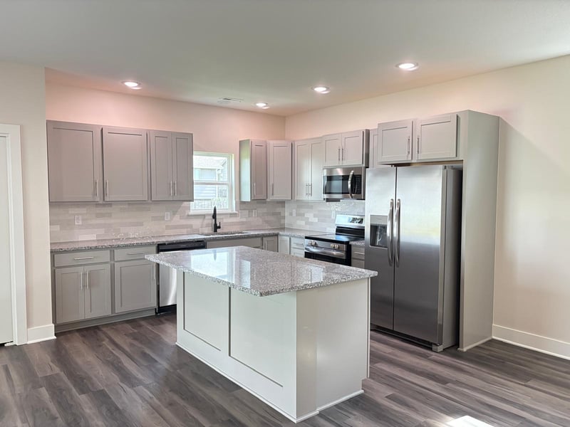 8980 Forbes Cir, Bel Aire, KS 67226