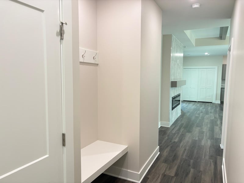 8980 Forbes Cir, Bel Aire, KS 67226