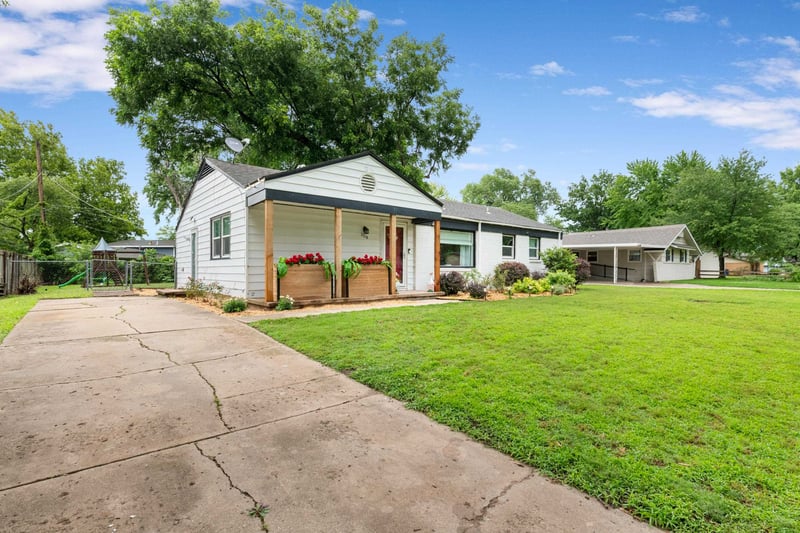 7518 Galoway , Wichita, KS 67212