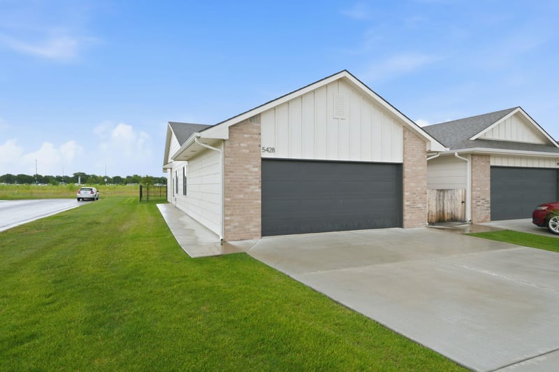5428 N Sandkey, Wichita, KS 67204