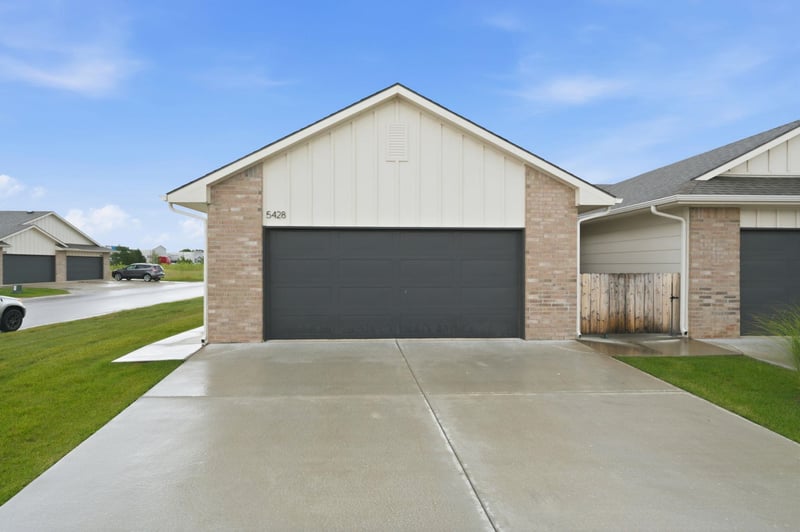 5428 N Sandkey, Wichita, KS 67204