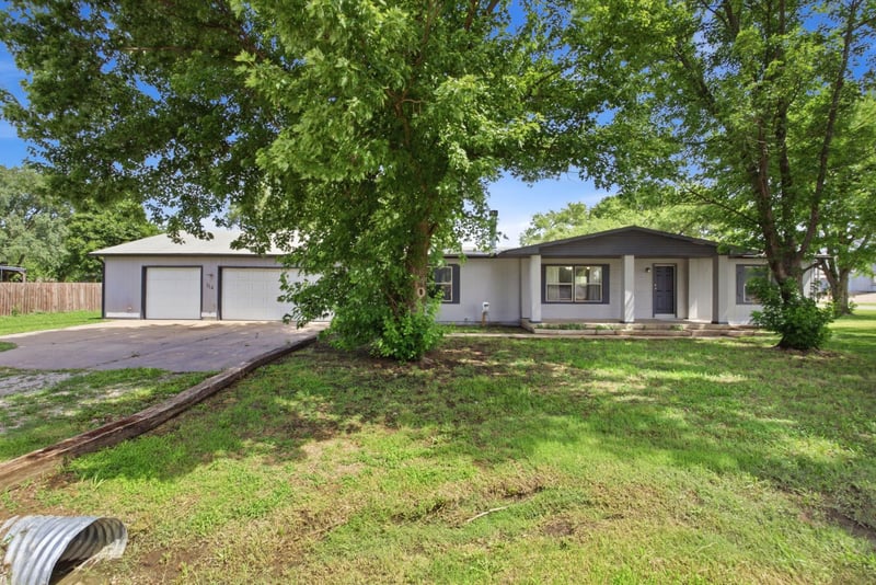 114 3rd St, Udall, KS 67146-9034