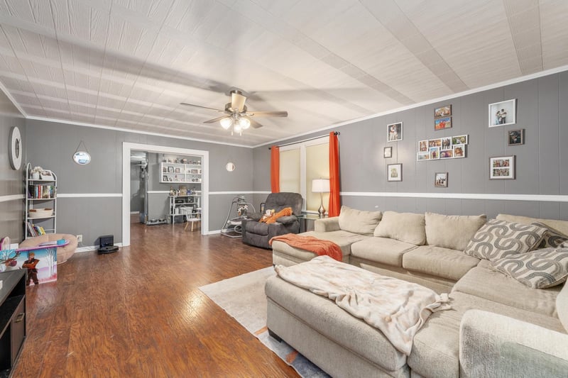519 N C, Wellington, KS 67152