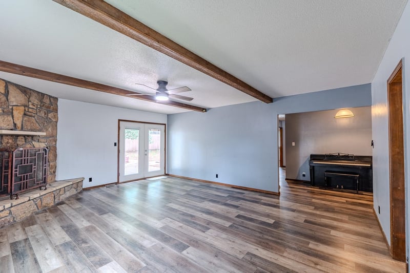 1003 Highland Dr, Arkansas City, KS 67005
