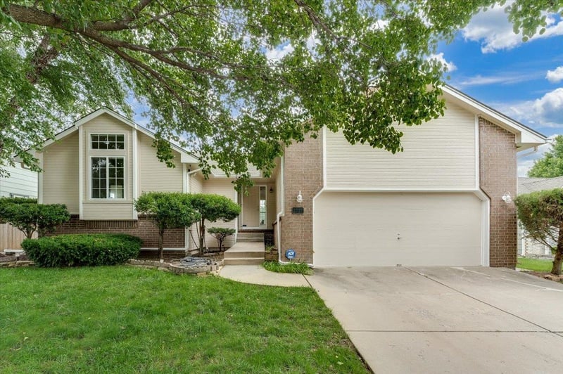 3737 Whispering Brook Ct, Wichita, KS 67220