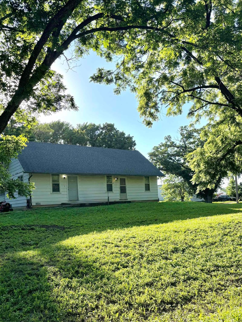 1029 Orient , El Dorado, KS 67042