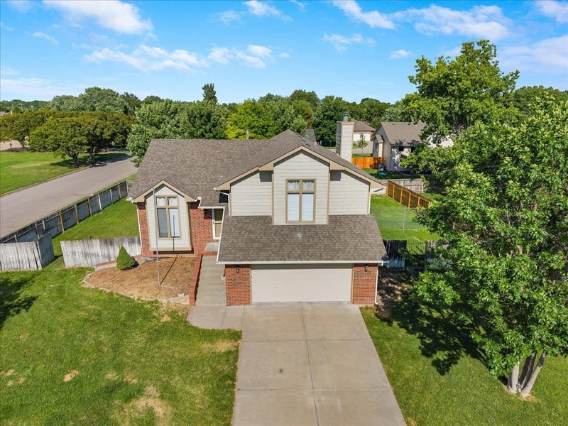 2014 Grace Avenue Ct, Andover, KS 67002-9597