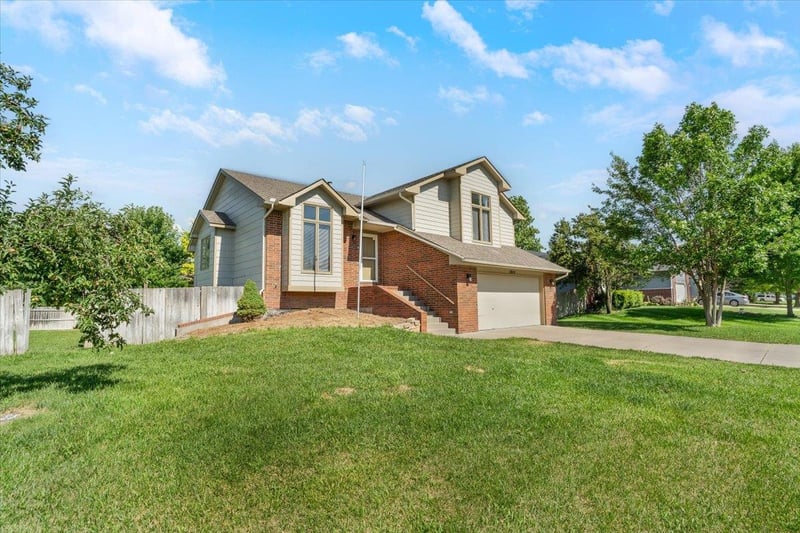 2014 Grace Avenue Ct, Andover, KS 67002-9597