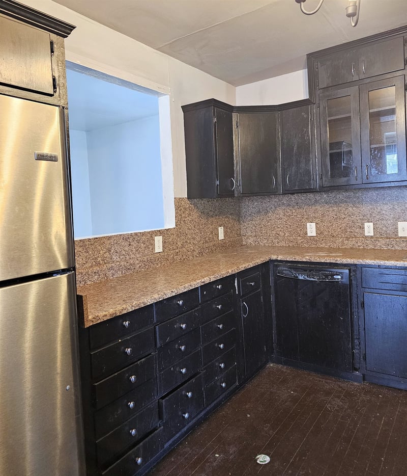 629 Highland Ave, Salina, KS 67401