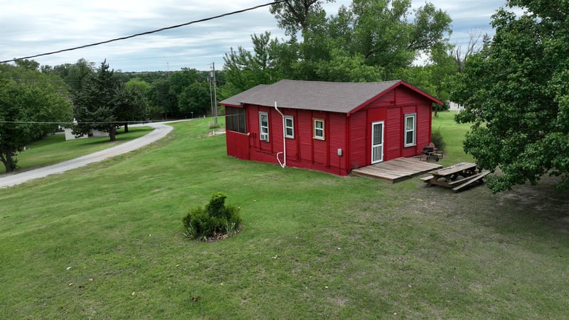 250 NE Hummingbird, Medicine Lodge, KS 67104