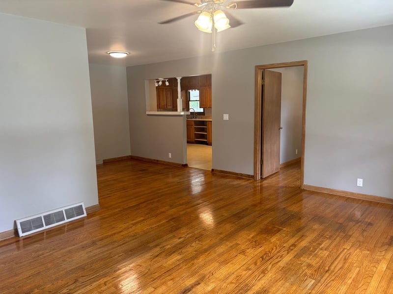 120 9th , Halstead, KS 67056