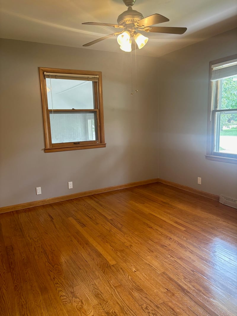120 9th , Halstead, KS 67056