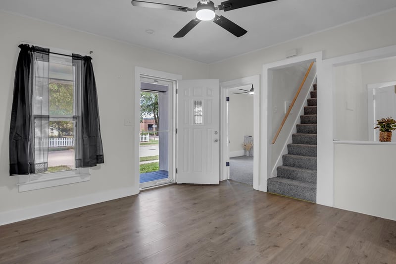 209 Amos , Hesston, KS 67062