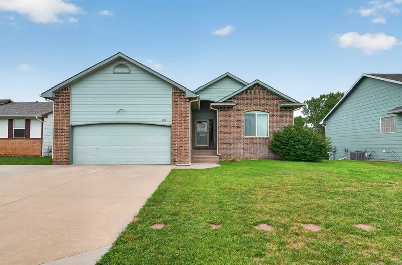 620 Stoneridge , Valley Center, KS 67147
