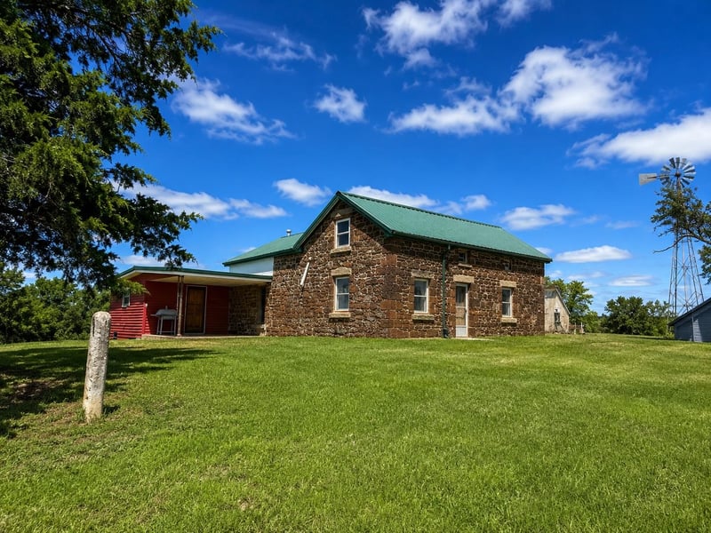2978 Deer Dr, Beverly, KS 67423