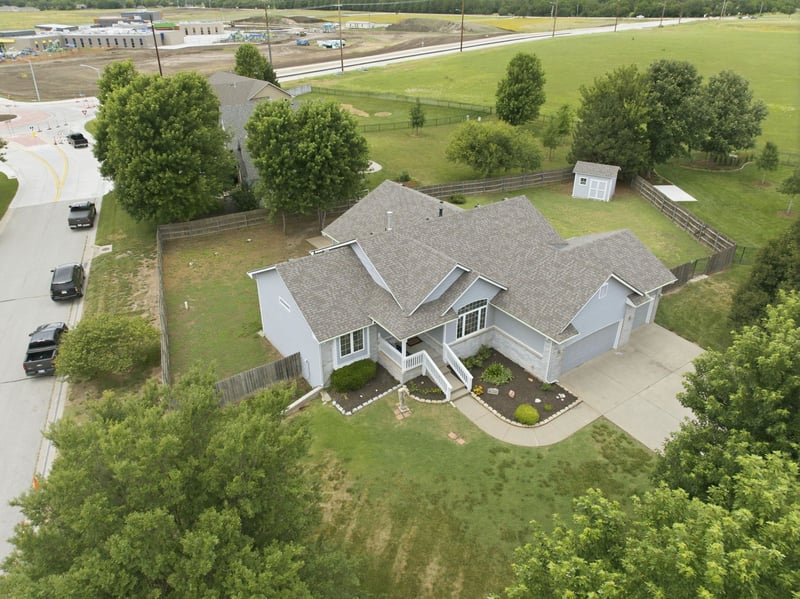 201 Tanner Trail Ct, Valley Center, KS 67147