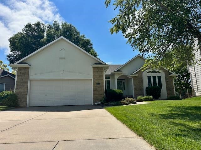 3201 Lakecrest , Wichita, KS 67205