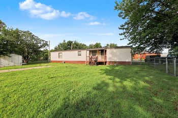 1635 S Vine St, Wichita, KS 67213