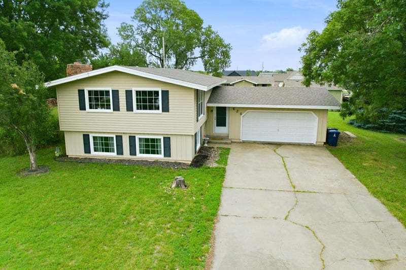 426 Village Rd, El Dorado, KS 67042