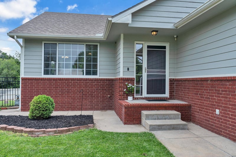1509 S Shiloh Ct, Wichita, KS 67207