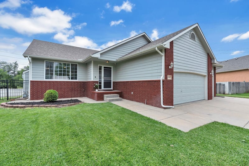 1509 S Shiloh Ct, Wichita, KS 67207