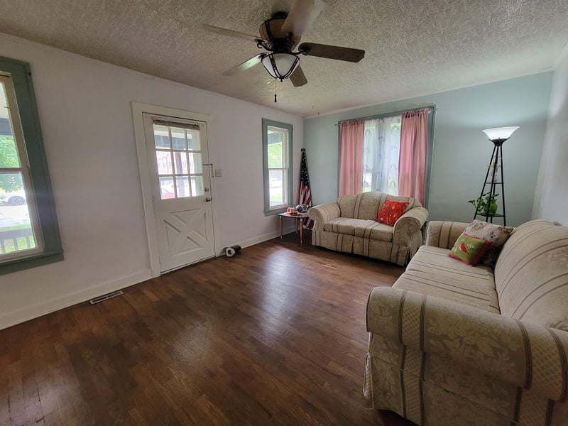 420 N Jefferson Ave, Wellington, KS 67152