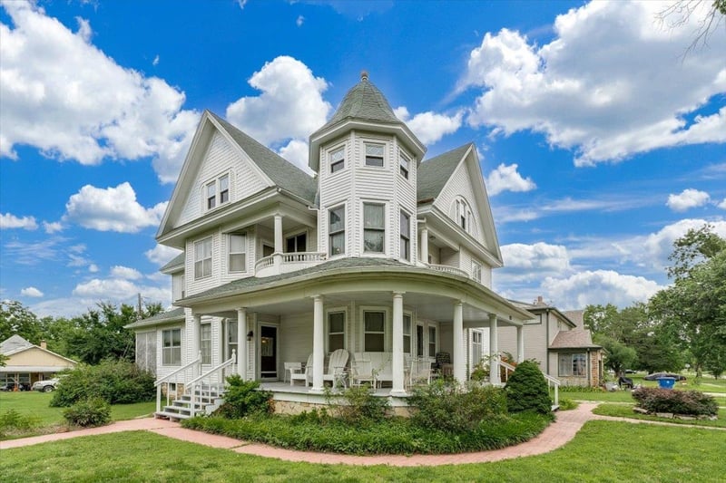 205 N Mulberry, Eureka, KS 67045