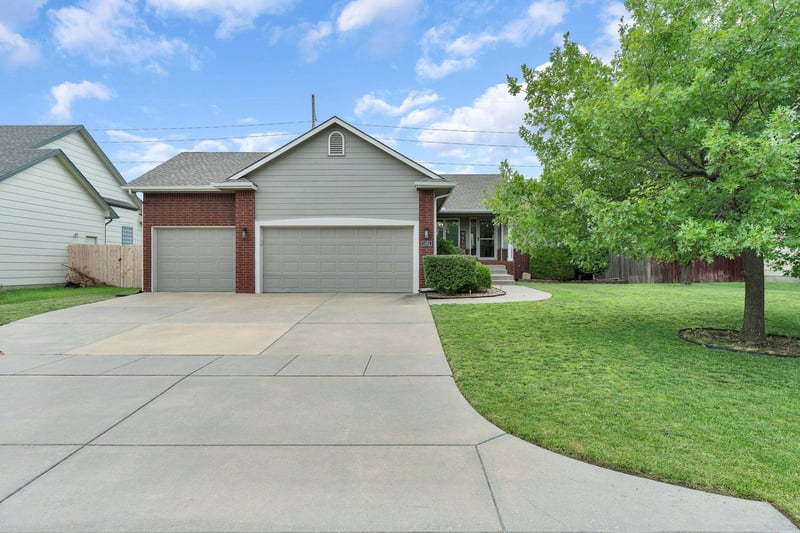 1481 Shiloh Ct, Wichita, KS 67207