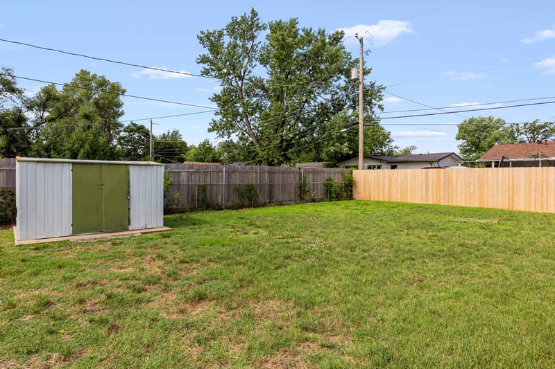 2609 Elizabeth Ave, Wichita, KS 67217-2221