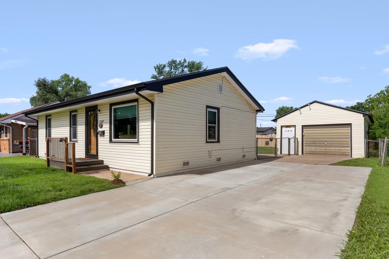2609 Elizabeth Ave, Wichita, KS 67217-2221