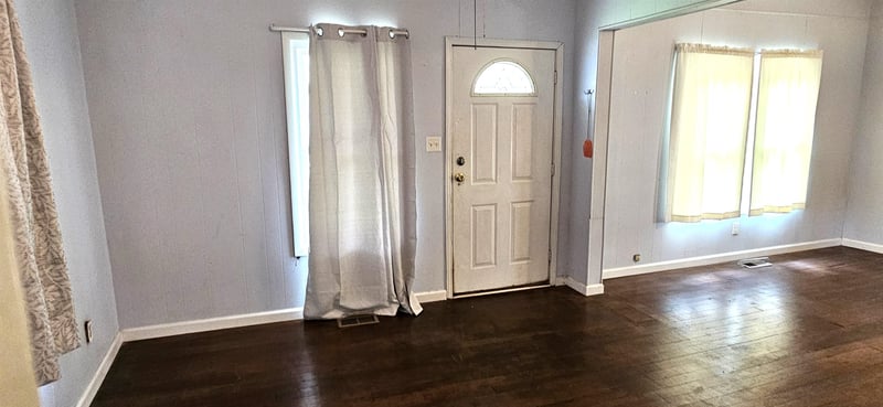 715 Platter St, Winfield, KS 67156