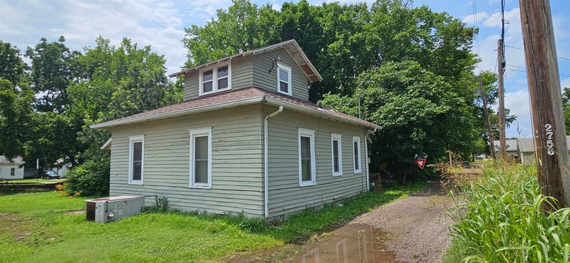 715 Platter St, Winfield, KS 67156