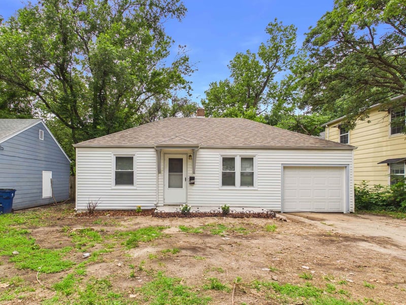 821 Vassar Ave, Wichita, KS 67218
