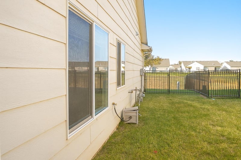 6832-6834 White Pine St, Wichita, KS 67205
