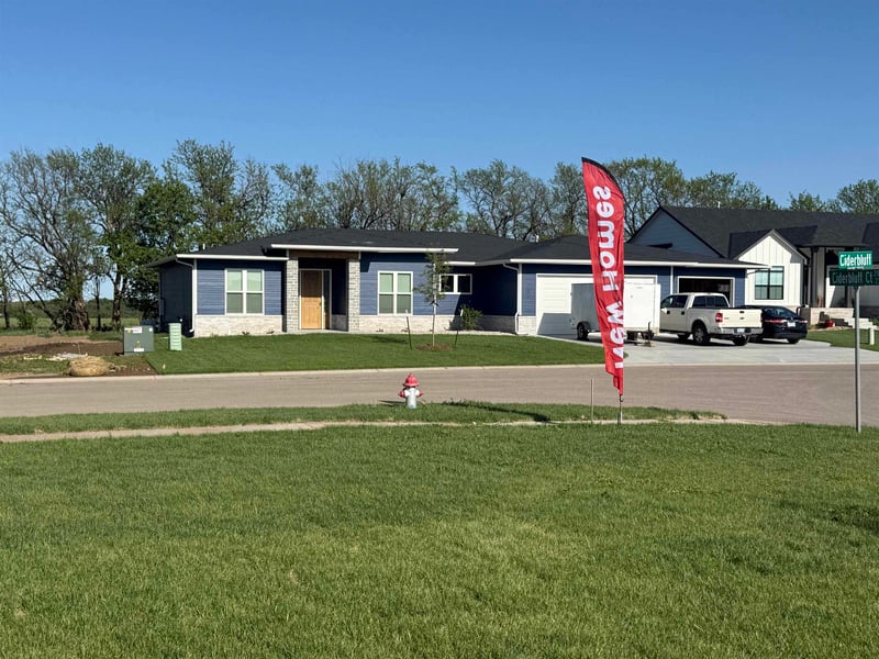 206 N Ciderbluff St, Wichita, KS 67052