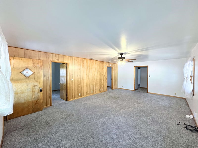 1326 C St, Arkansas City, KS 67005