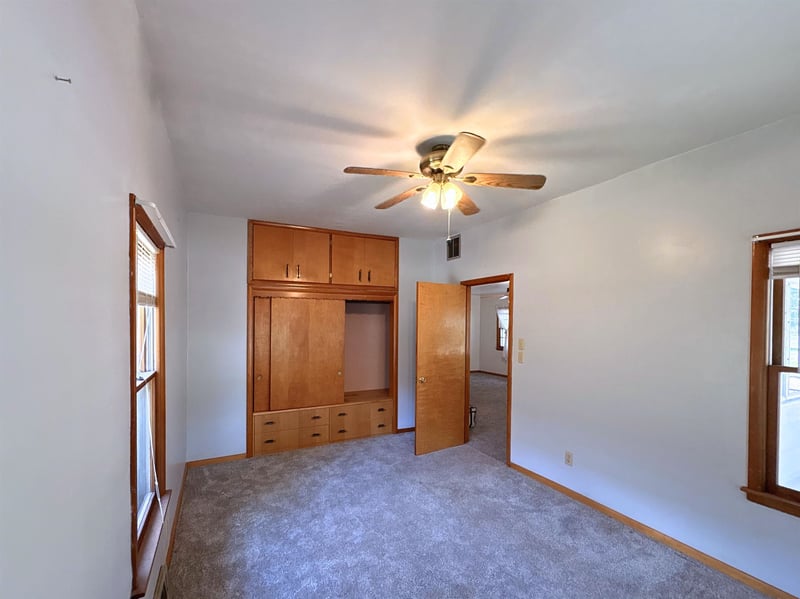 1326 C St, Arkansas City, KS 67005
