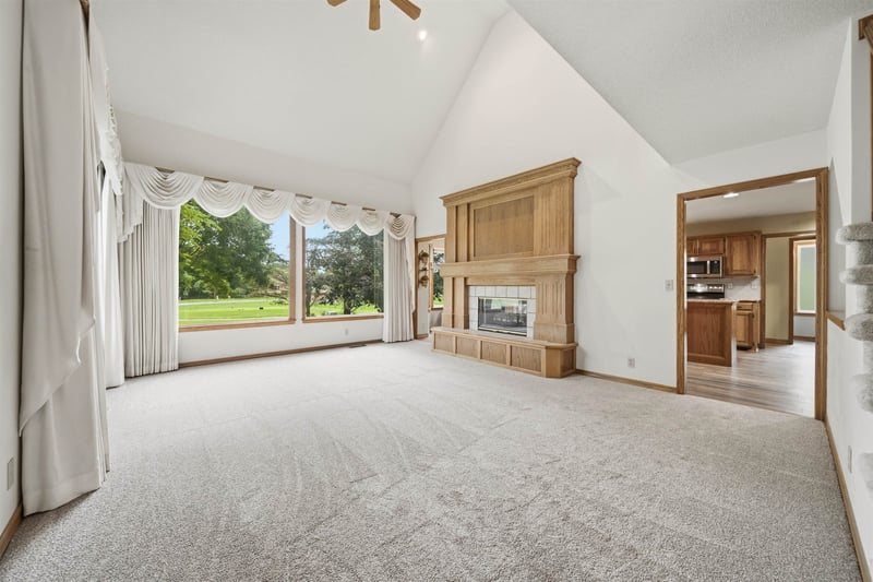 2504 Meadow Grove Cir, Wichita, KS 67205