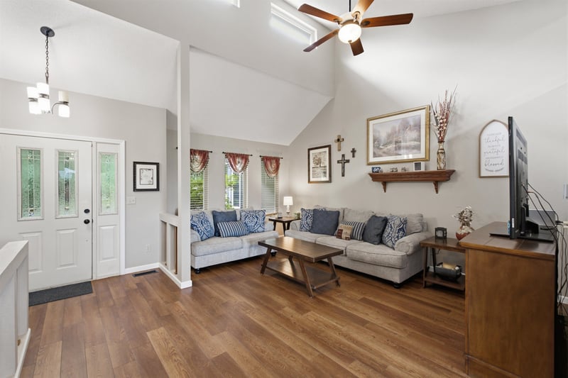 405 Riverview St, Douglass, KS 67039-9402