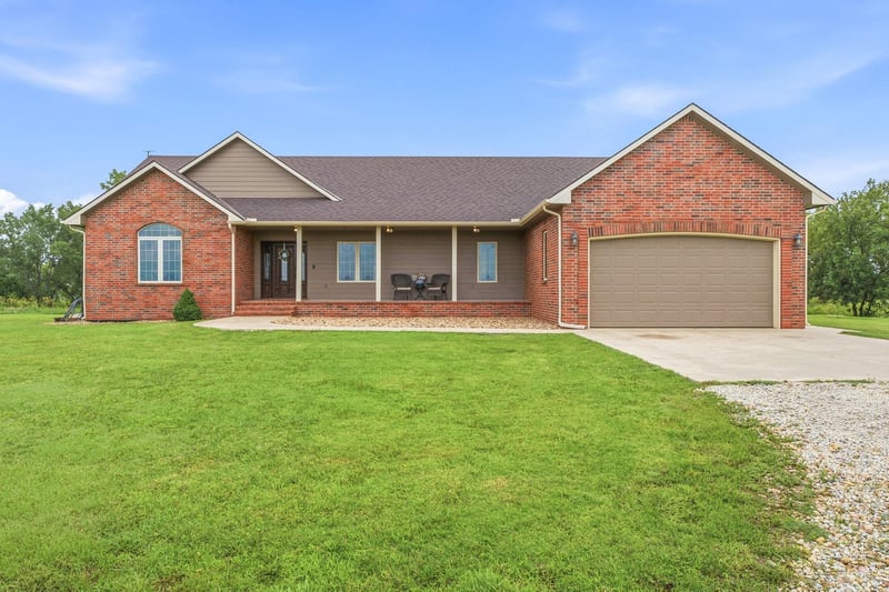 962 120th Ave N, Conway Springs, KS 67031-8046