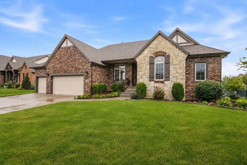 2249 N Stonegate, Andover, KS 67002