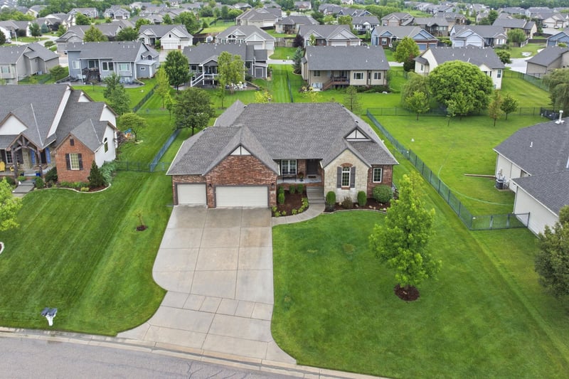 2249 N Stonegate, Andover, KS 67002