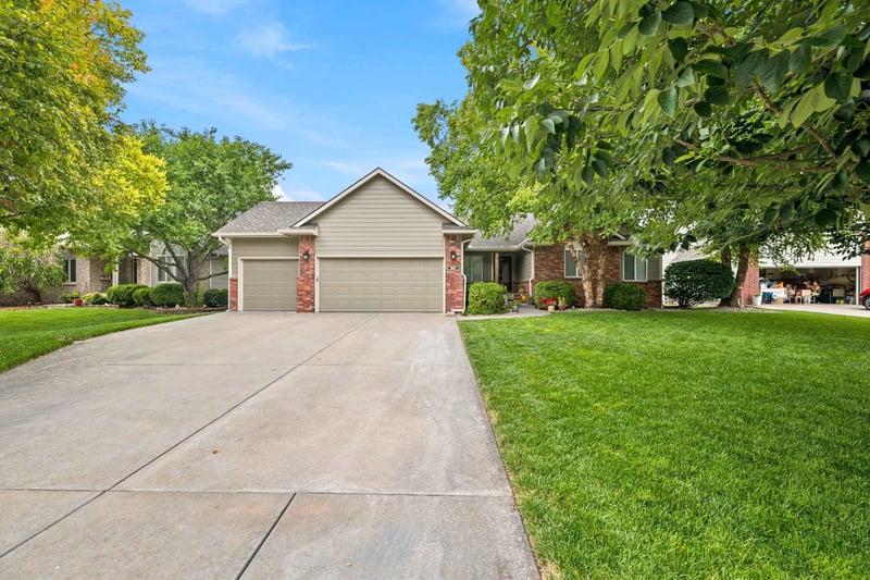 3062 N Wild Rose Ct, Wichita, KS 67205